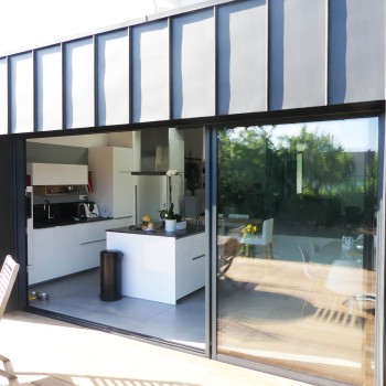 Rénovation maison avec extension zinc et terrasse bois, à Angers 15